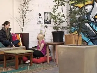 Tassie Backpackers At The Brunswick Hotel Hobart