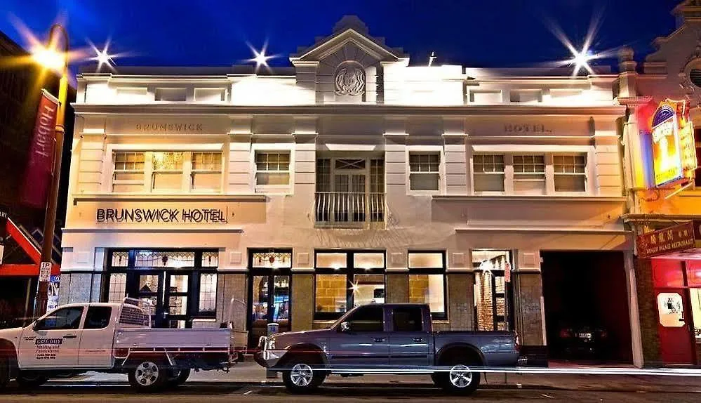 Tassie Backpackers At The Brunswick Hotel Hobart